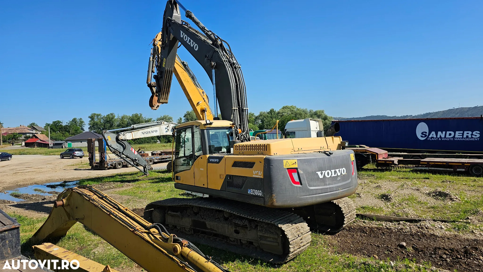 Volvo EC 300 Excavator pe senile - 14