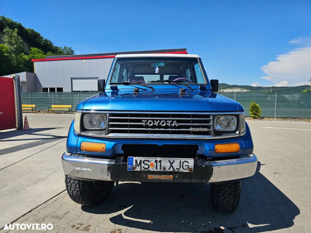 Toyota Land Cruiser - 4