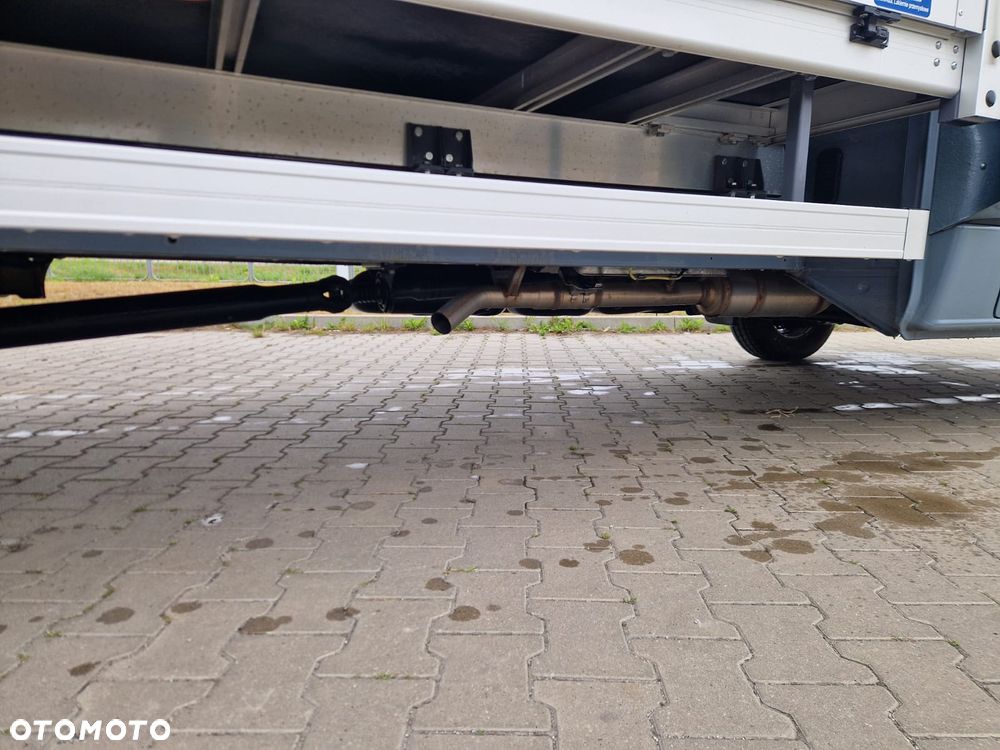 Mercedes-Benz Sprinter - 3