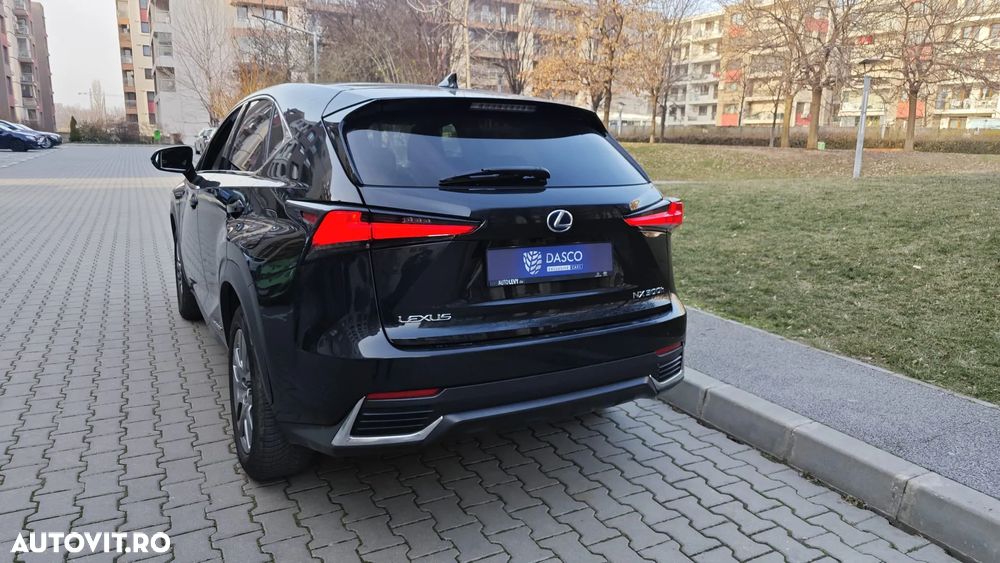 Lexus Seria NX 300h E-FOUR - 12