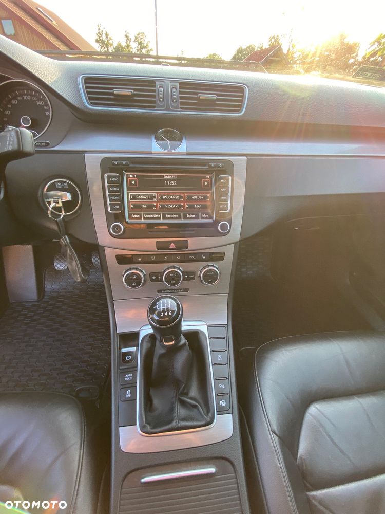 Volkswagen Passat Variant 2.0 TDI BlueMotion Technology Business Edition - 17