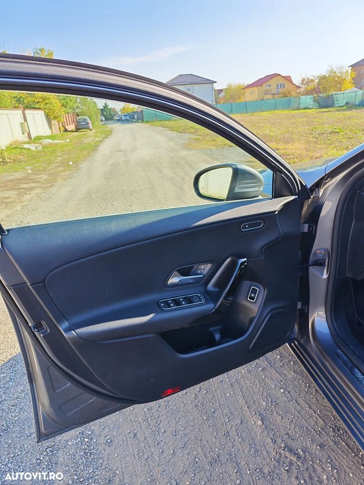 Mercedes-Benz A - 18