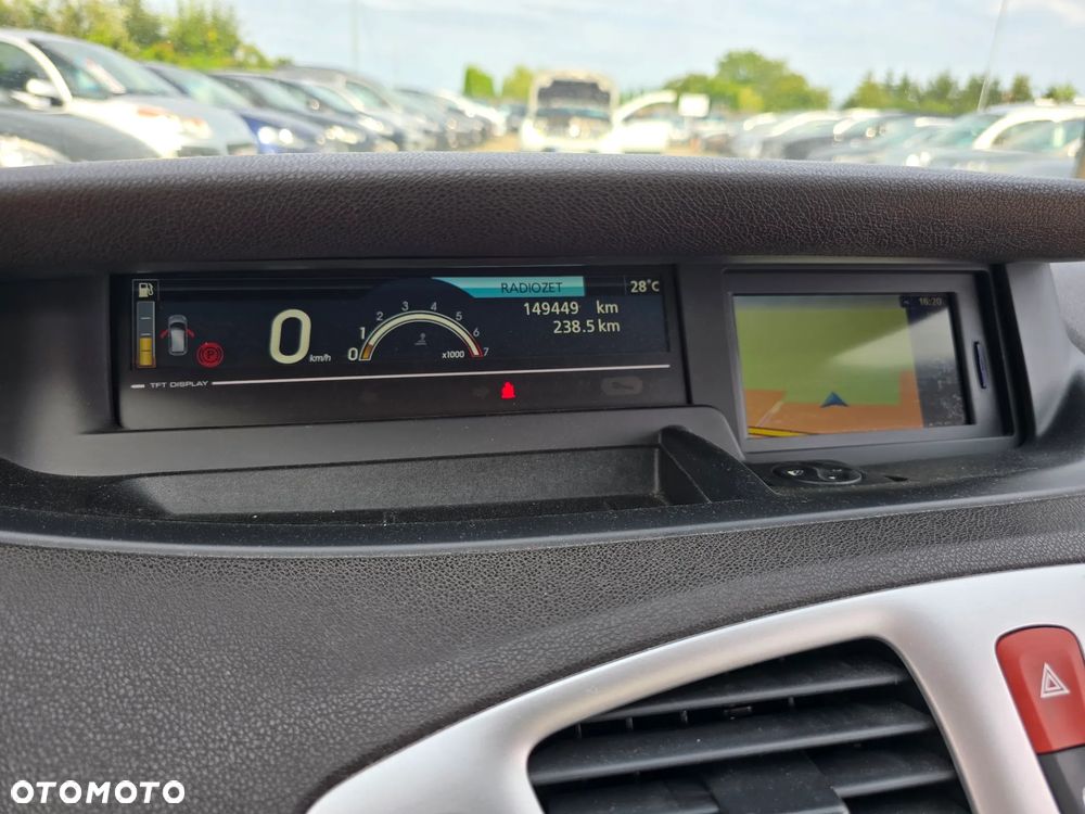 Renault Scenic - 26