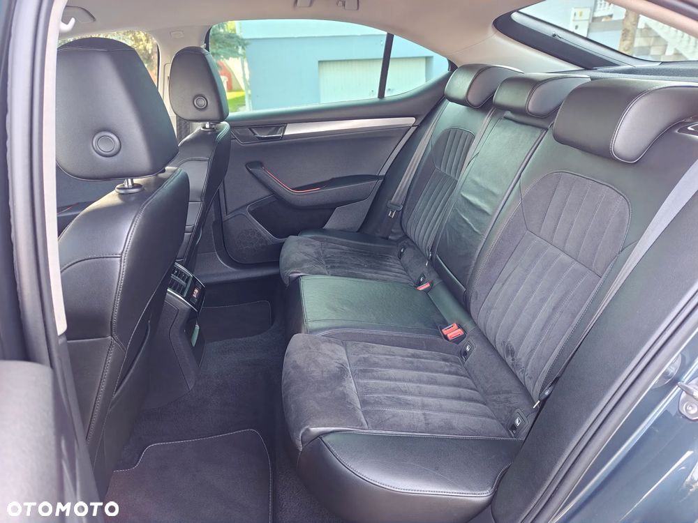 Skoda Superb 2.0 TDI Style DSG - 21