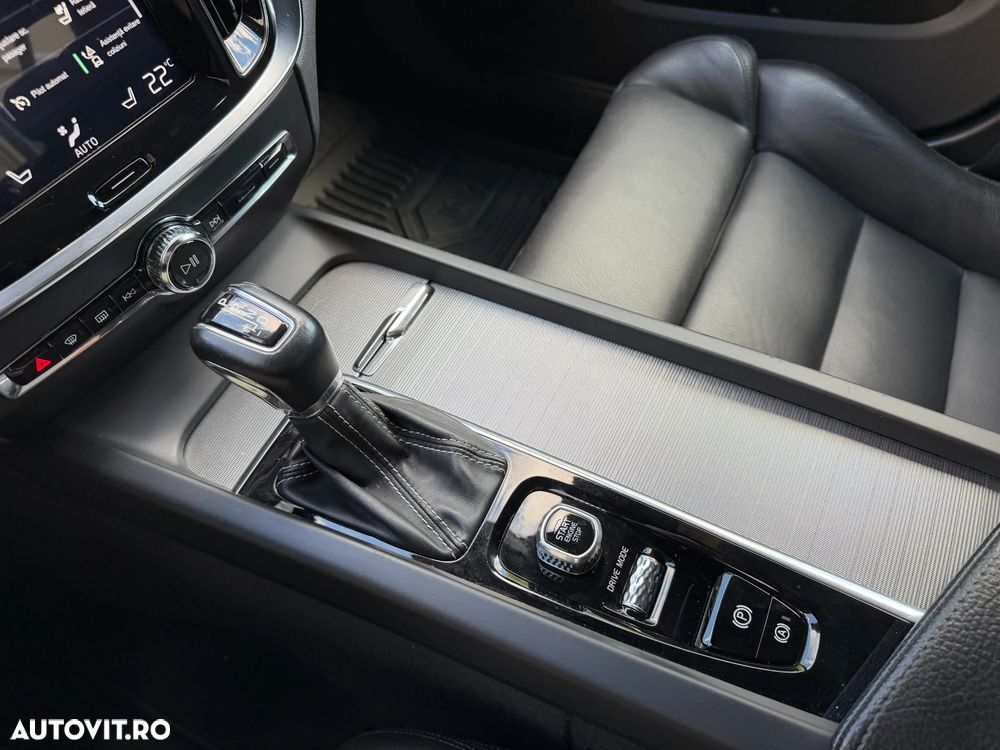 Volvo S60 T4 R-Design - 18
