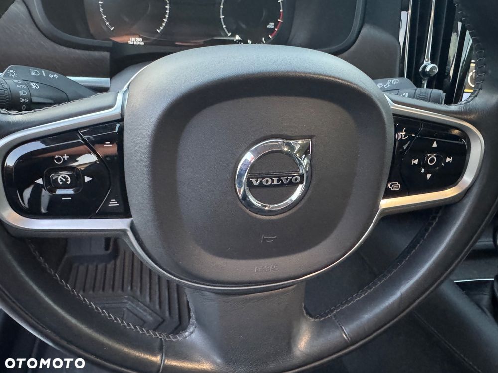 Volvo V90 Cross Country T6 AWD - 25