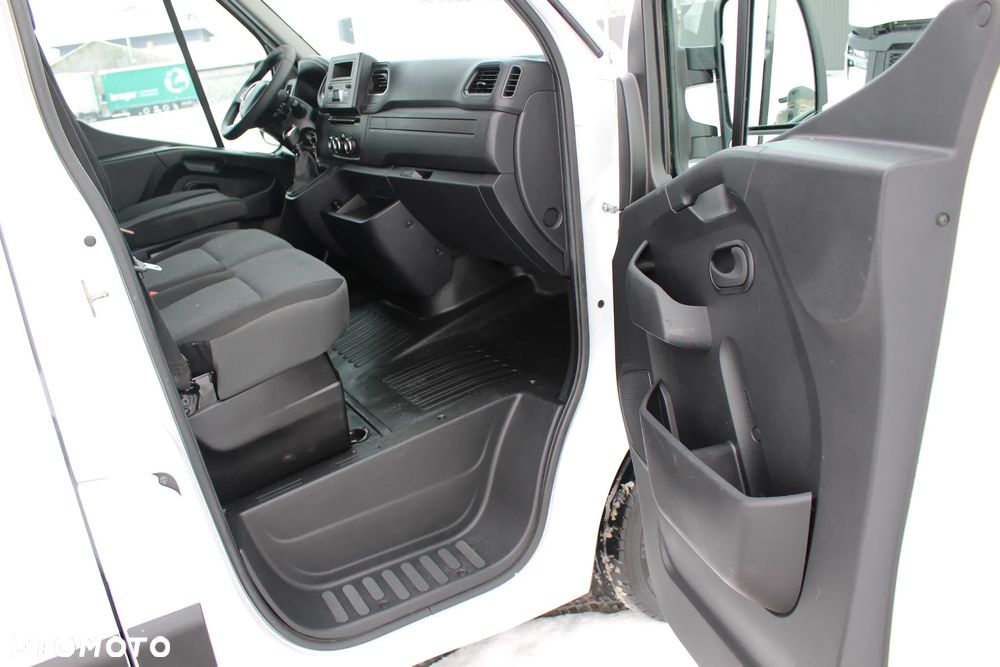 Renault MASTER *2.3 DCI 135 KM*/L2H2/ KLIMA/ MANUAL /Średniak /*SERWIS FR*/ STAN IDEALNY / - 17