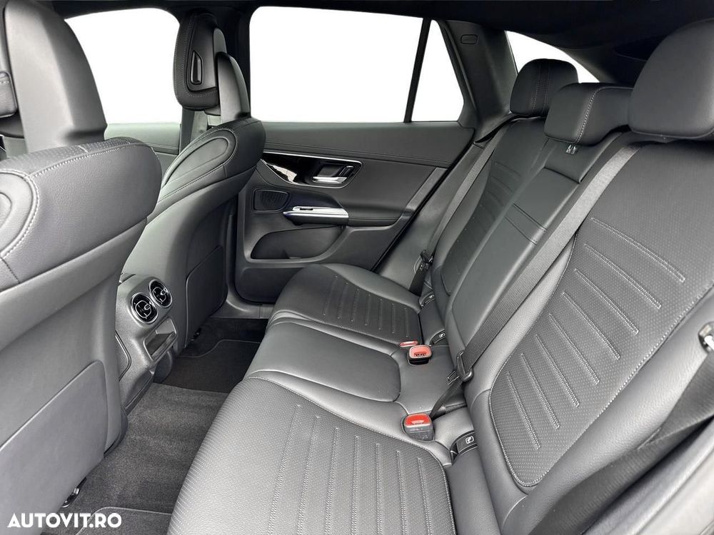 Mercedes-Benz GLC 300 e 4MATIC - 11