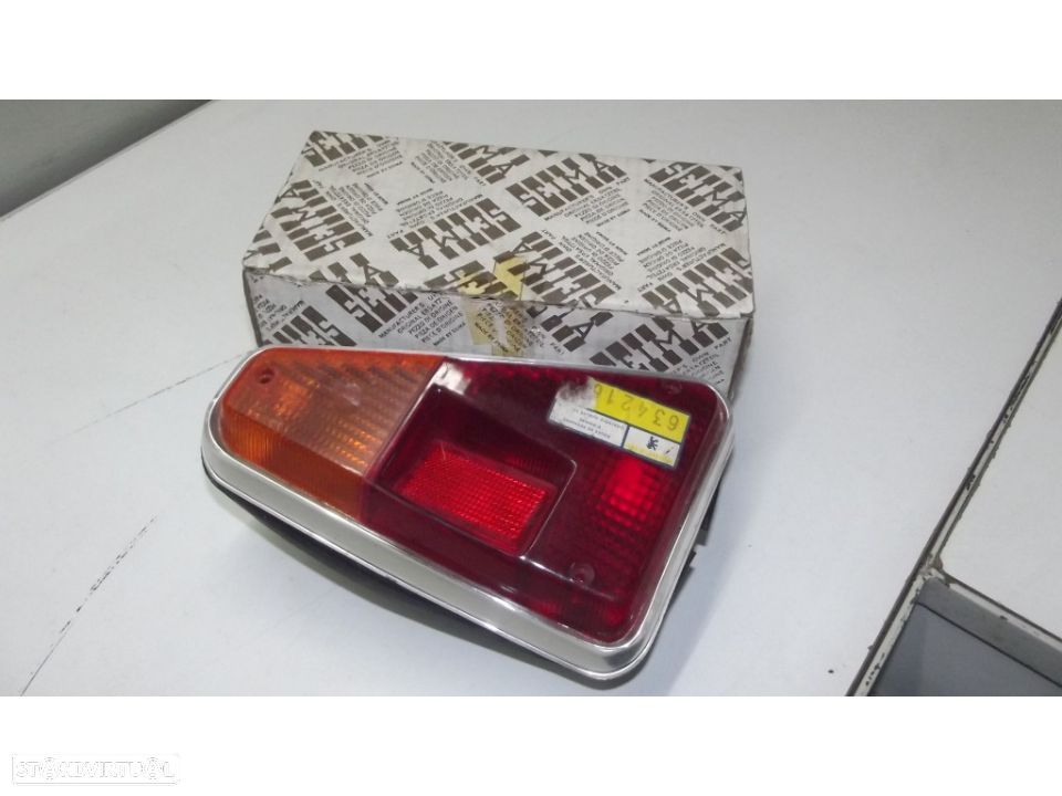 Peugeot 204/304 carrinha farolim completo novo e original - 1