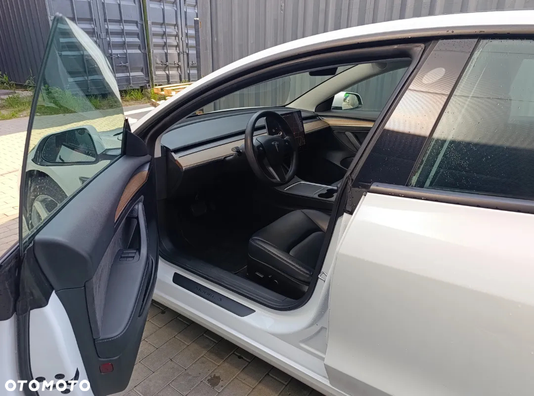Tesla Model 3 Langstreckenbatterie Allradantrieb Dual Motor - 7