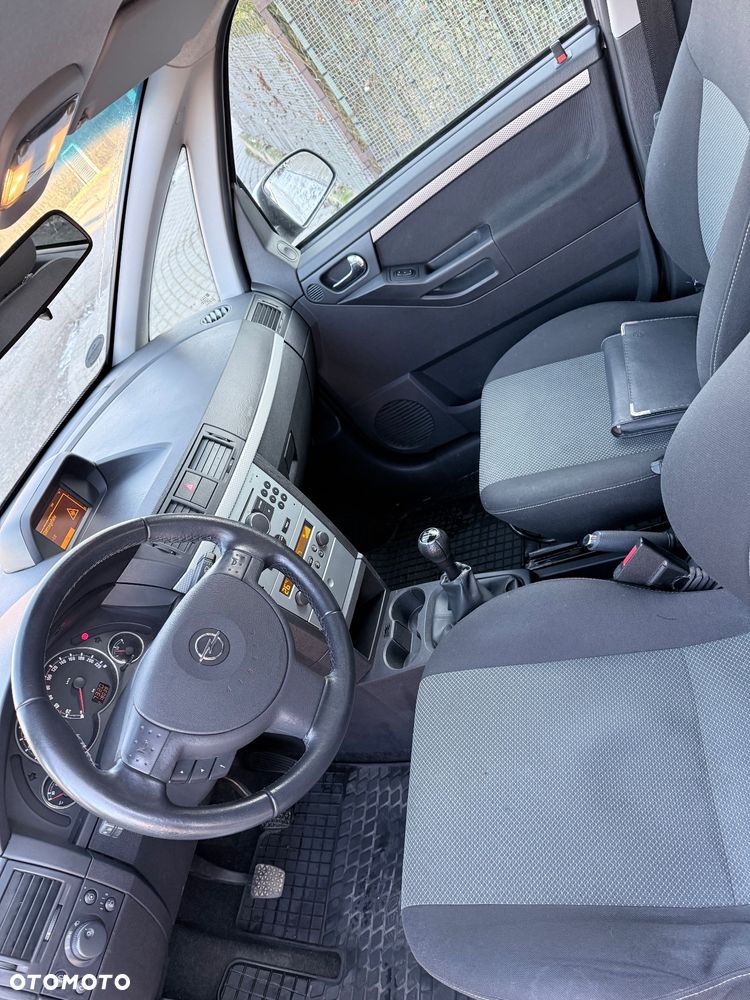 Opel Meriva 1.6 16V Cosmo - 9