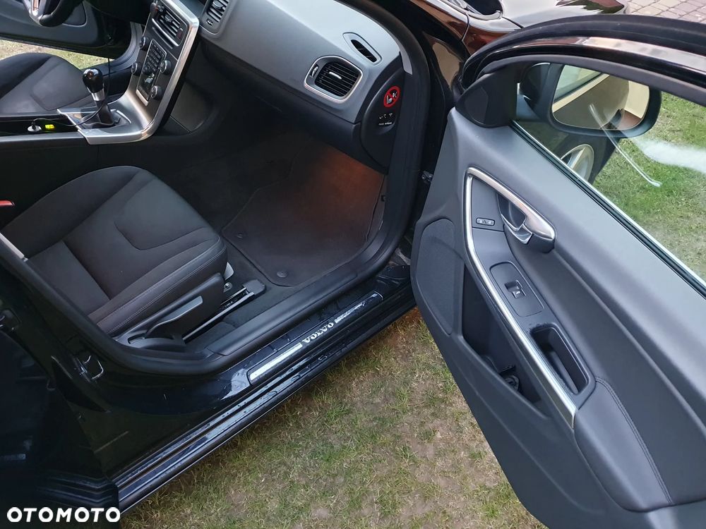 Volvo S60 D3 Momentum - 10