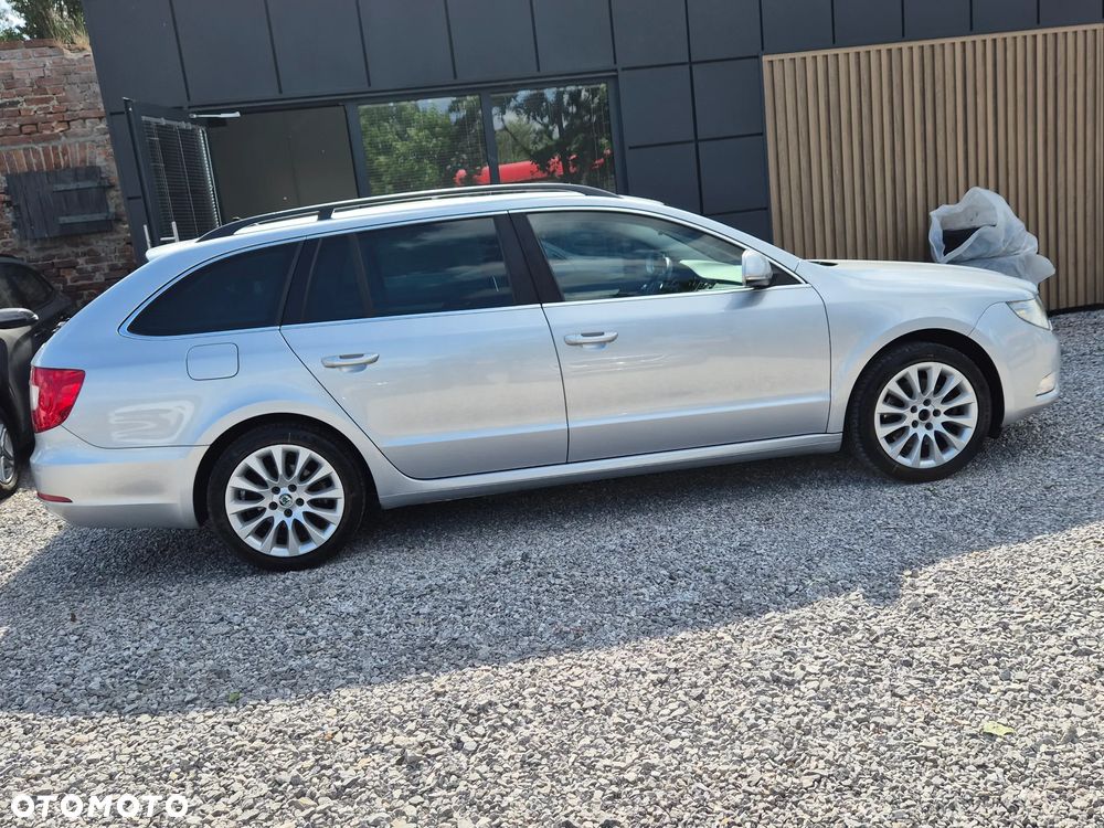 Skoda Superb 2.0 TDI DSG Exclusive - 15