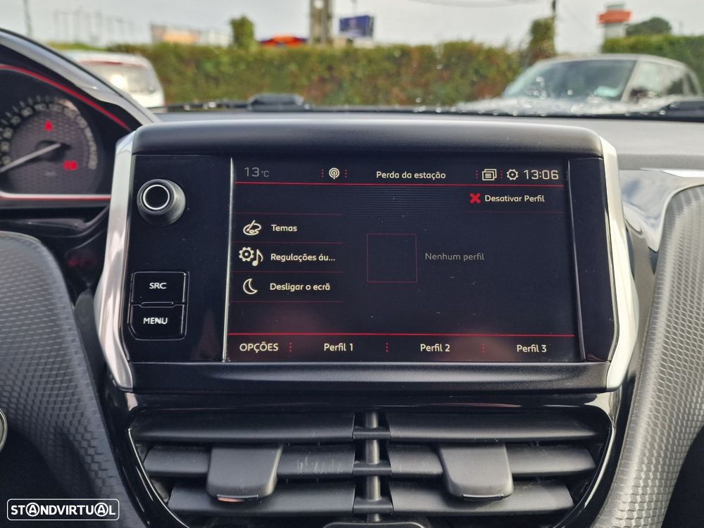 Peugeot 2008 1.2 PureTech GT Line - 26