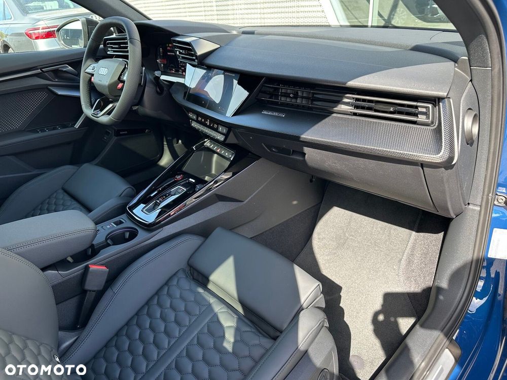 Audi RS3 Limousine - 23
