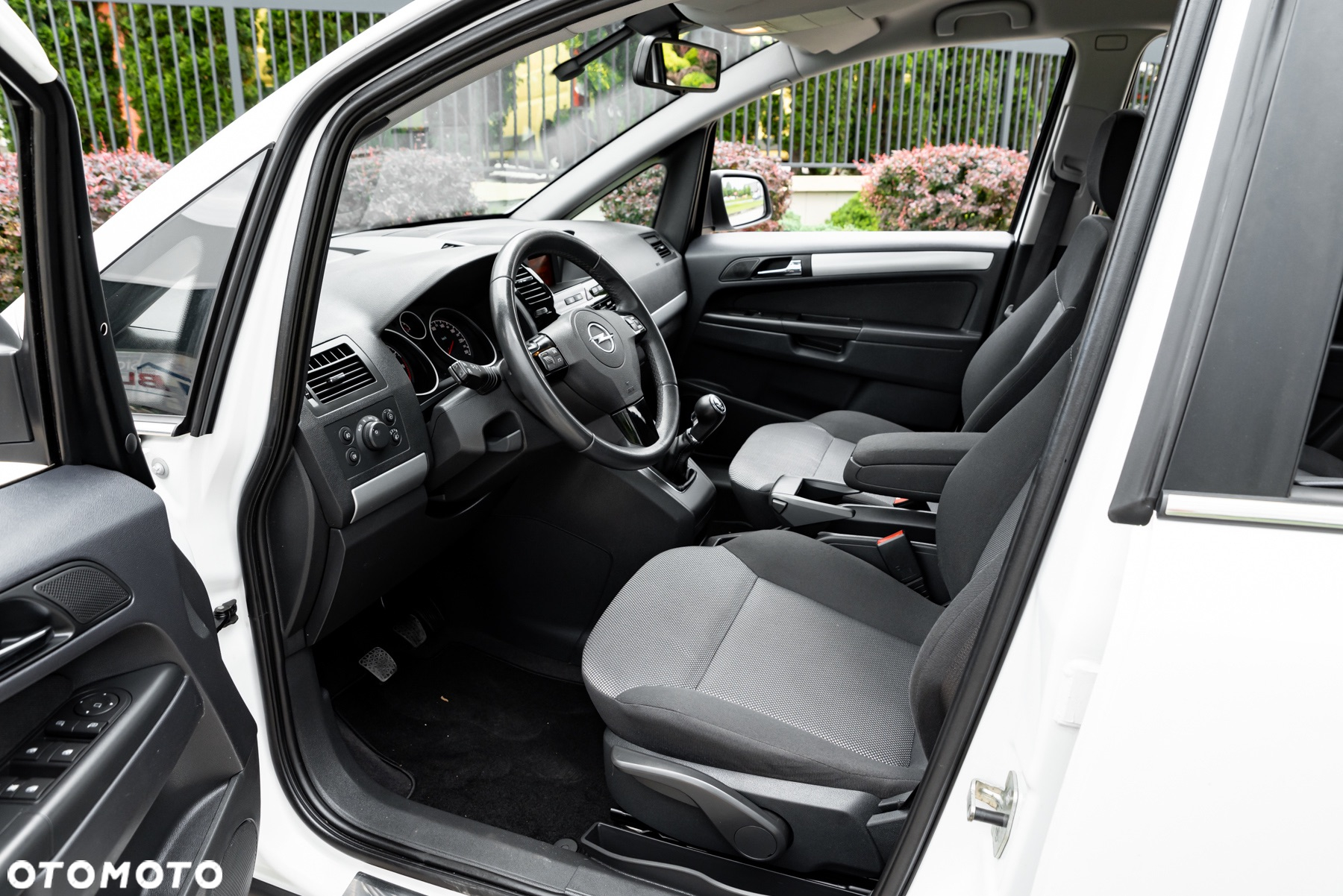 Opel Zafira 1.8 - 5