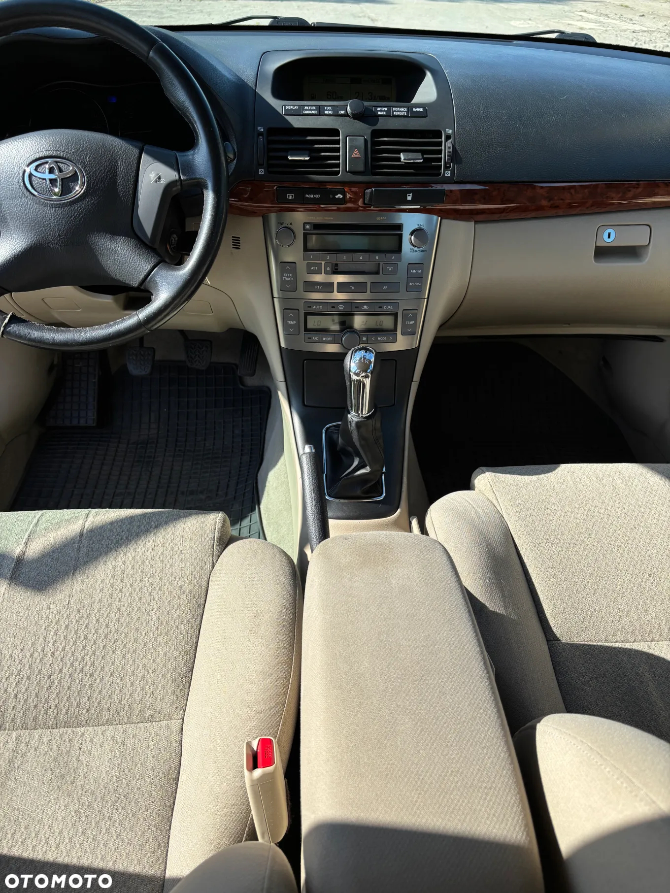 Toyota Avensis 2.0 VVT-i Sol - 30