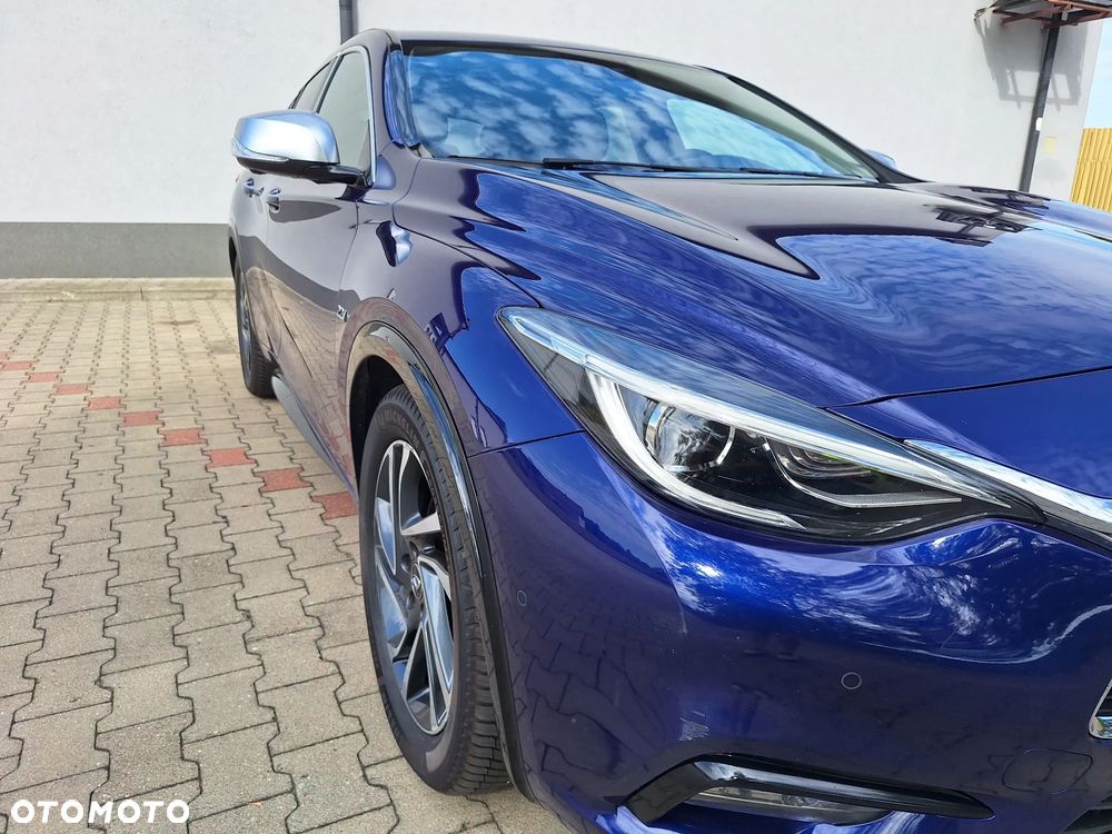 Infiniti Q30 2.2d DCT AWD Premium - 11