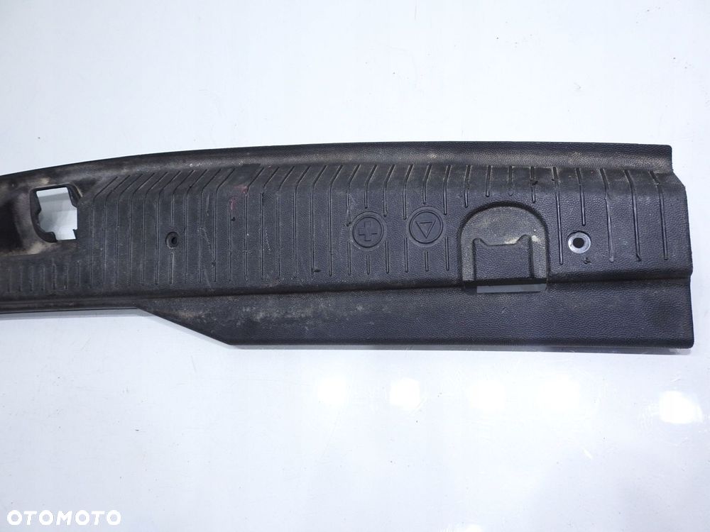 OSŁONA PASA TYLNEGO TYŁ OPEL MERIVA A - 7