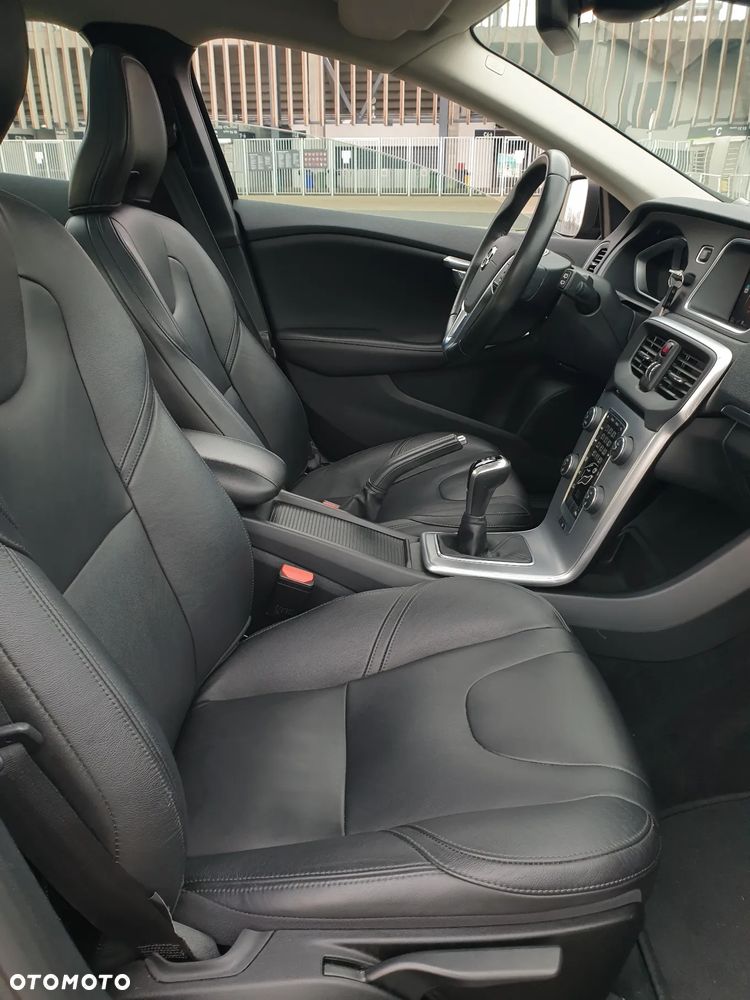 Volvo V40 D3 Inscription - 30