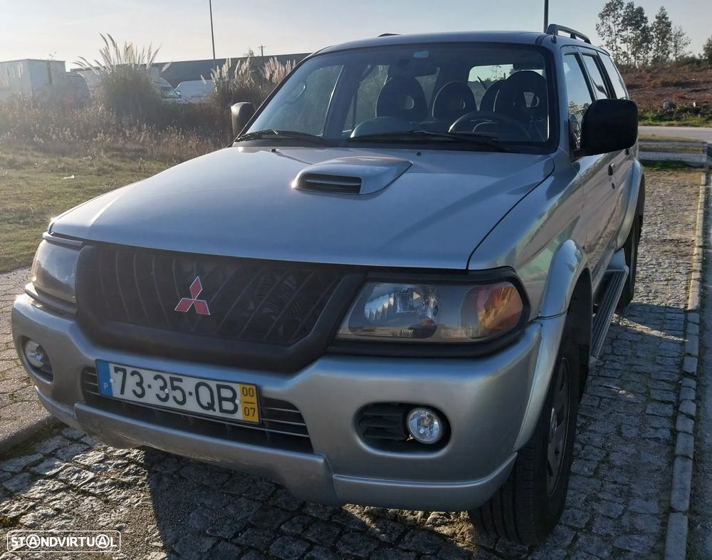 Mitsubishi Pajero Sport 2.5 TD GLS - 1