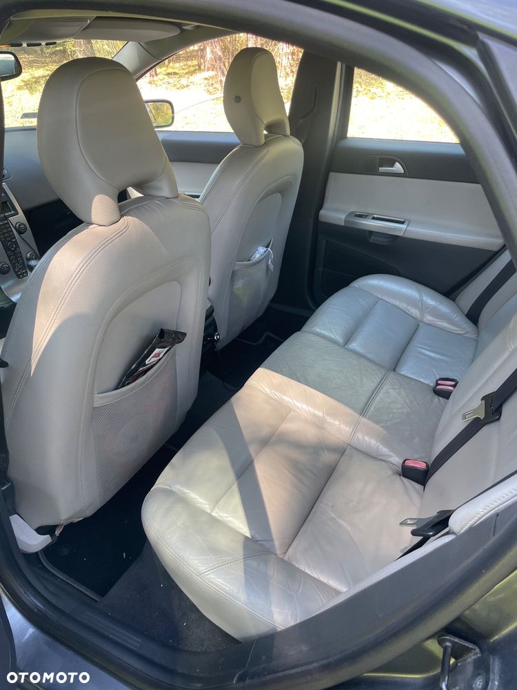 Volvo S40 2.4 Momentum - 5