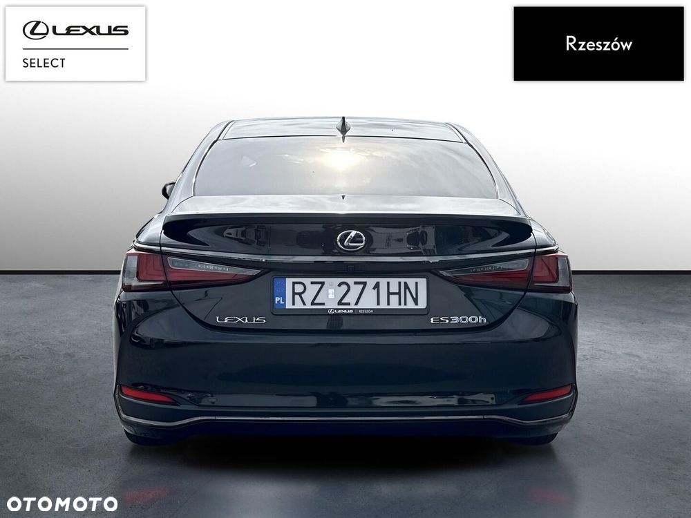 Lexus ES 300h F Sport Edition - 4