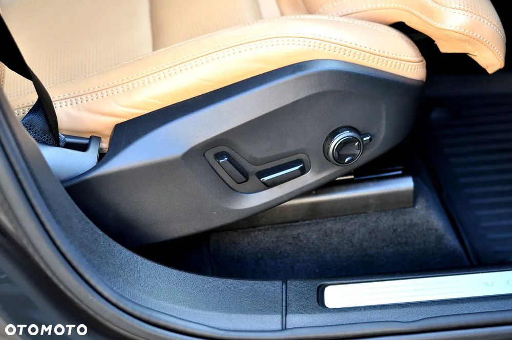 Volvo XC 60 B4 D Geartronic Inscription - 17