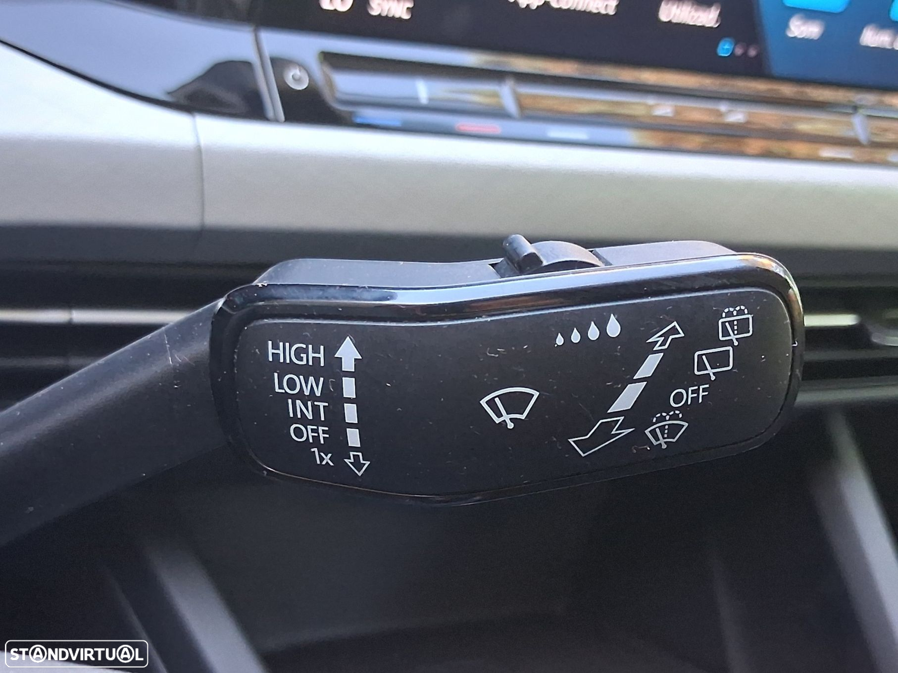 VW Golf 1.0 TSI Life - 37
