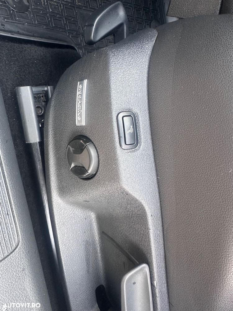 Volkswagen Golf 2.0 TDI DSG BMT Comfortline - 7