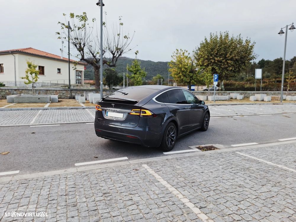 Tesla Model X 100D - 5