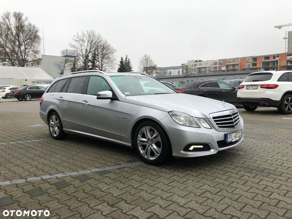 Mercedes-Benz Klasa E 250 T CGI BlueEFFICIENCY Automatik Avantgarde - 2
