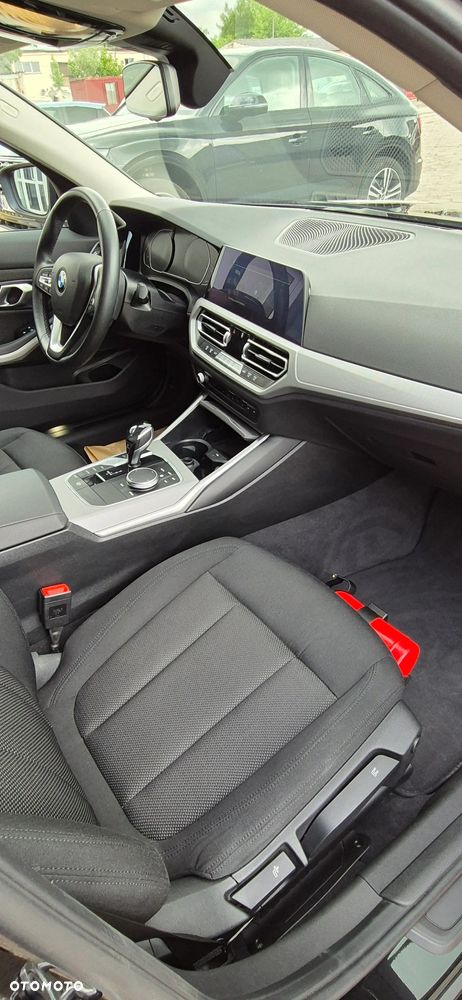 BMW Seria 3 318i Advantage - 18