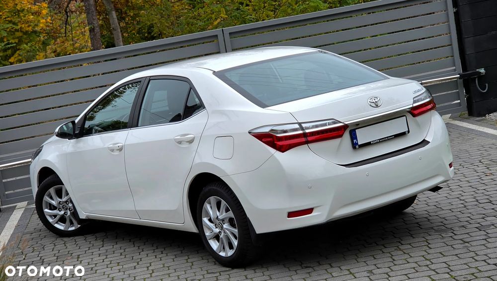 Toyota Corolla 1.6 Premium - 8