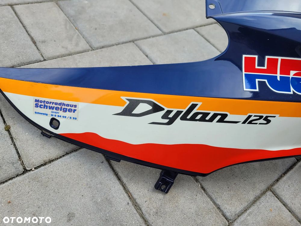 Owiewka, osłona, bok, boczek, zadupek, ogon Honda Dylan 125 - 3