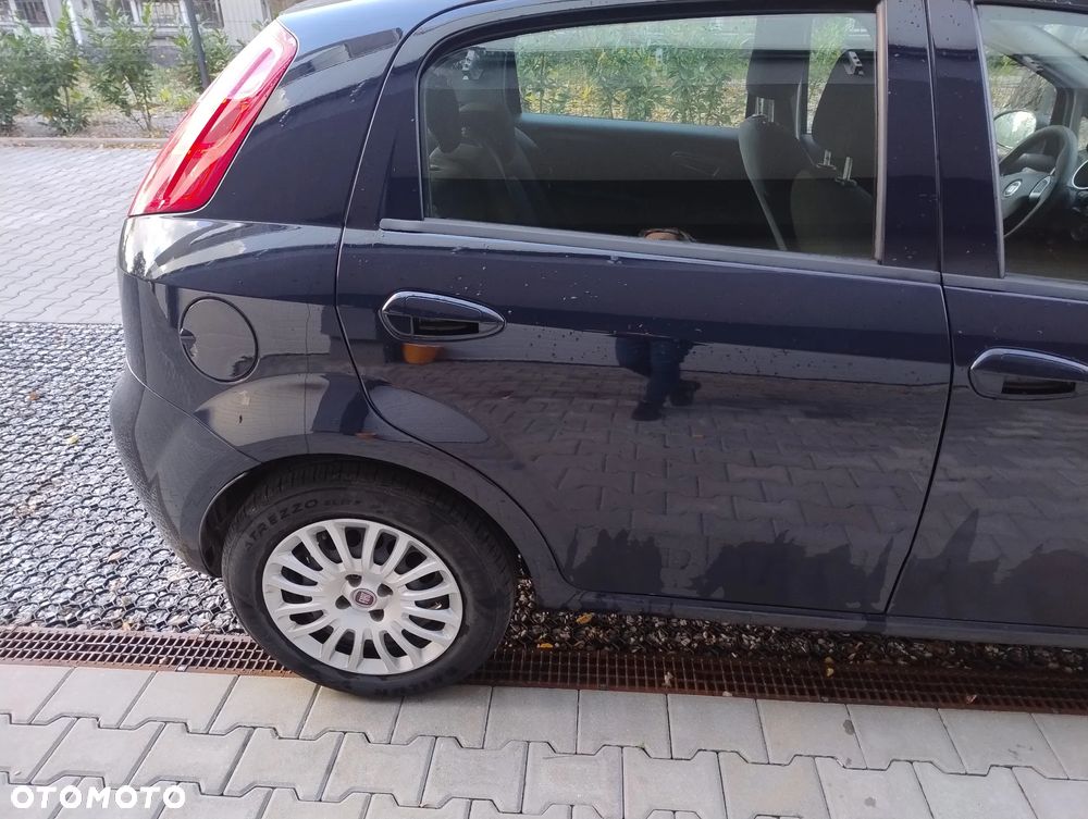 Fiat Punto 1.4 Easy S&S - 3