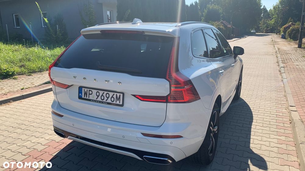 Volvo XC 60 T5 AWD R-Design - 3