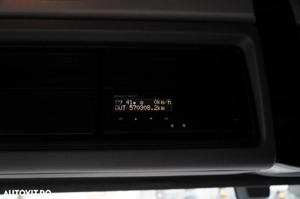 Renault T 440 / 6X2 / SOLO / CORTINĂ 9.5 M / I-PARK COOL / RIDICABIL / JANTE DIN ALIAJ / PUNȚĂ RIDICABILĂ - 35
