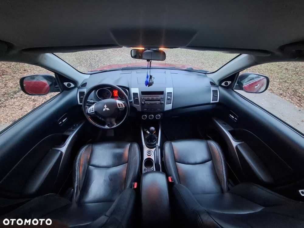 Mitsubishi Outlander - 5