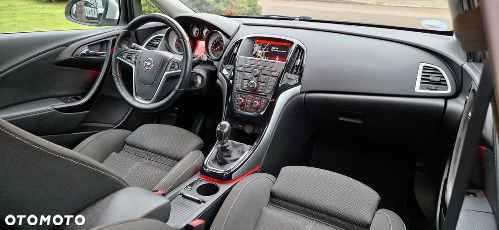 Opel Astra 1.4 Turbo Exklusiv - 9