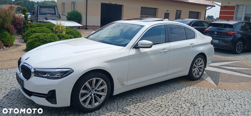 BMW Seria 5 530i GPF Luxury Line sport - 4