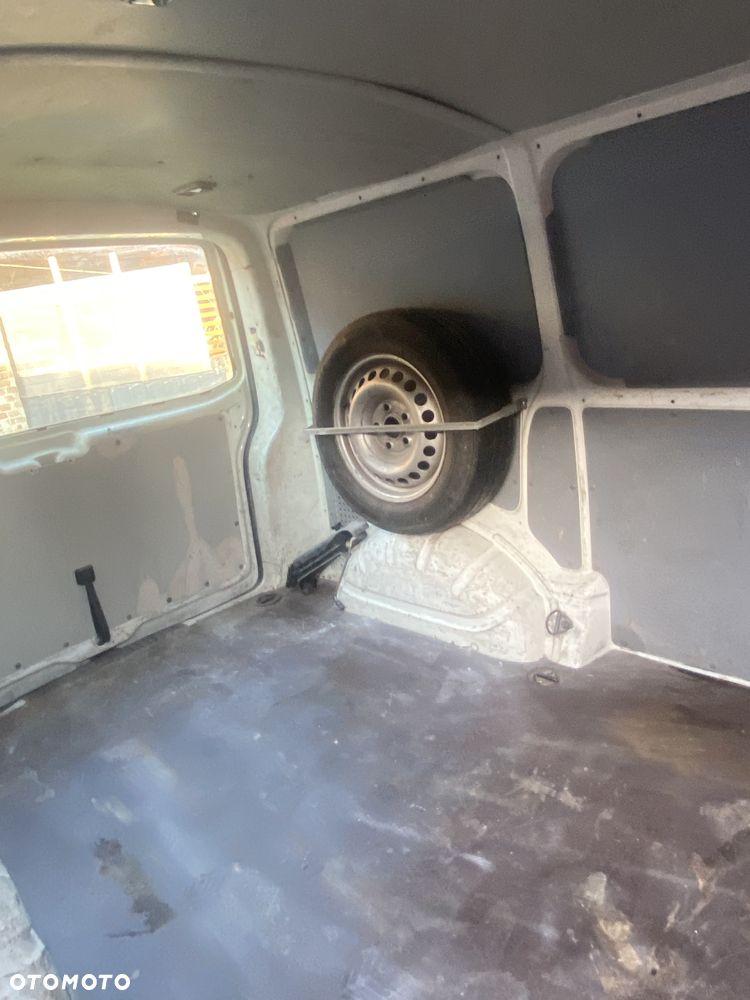 Volkswagen Transporter - 15