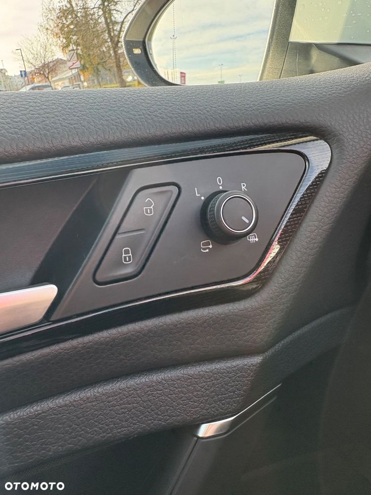 Volkswagen Golf - 16