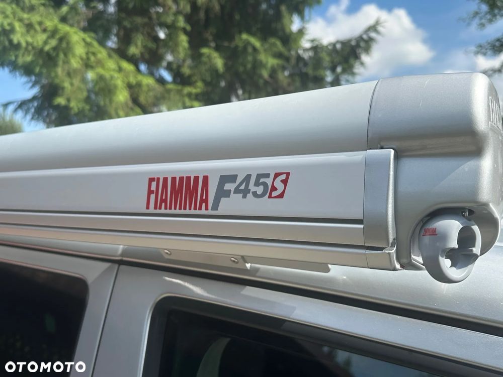 Volkswagen Multivan - 30