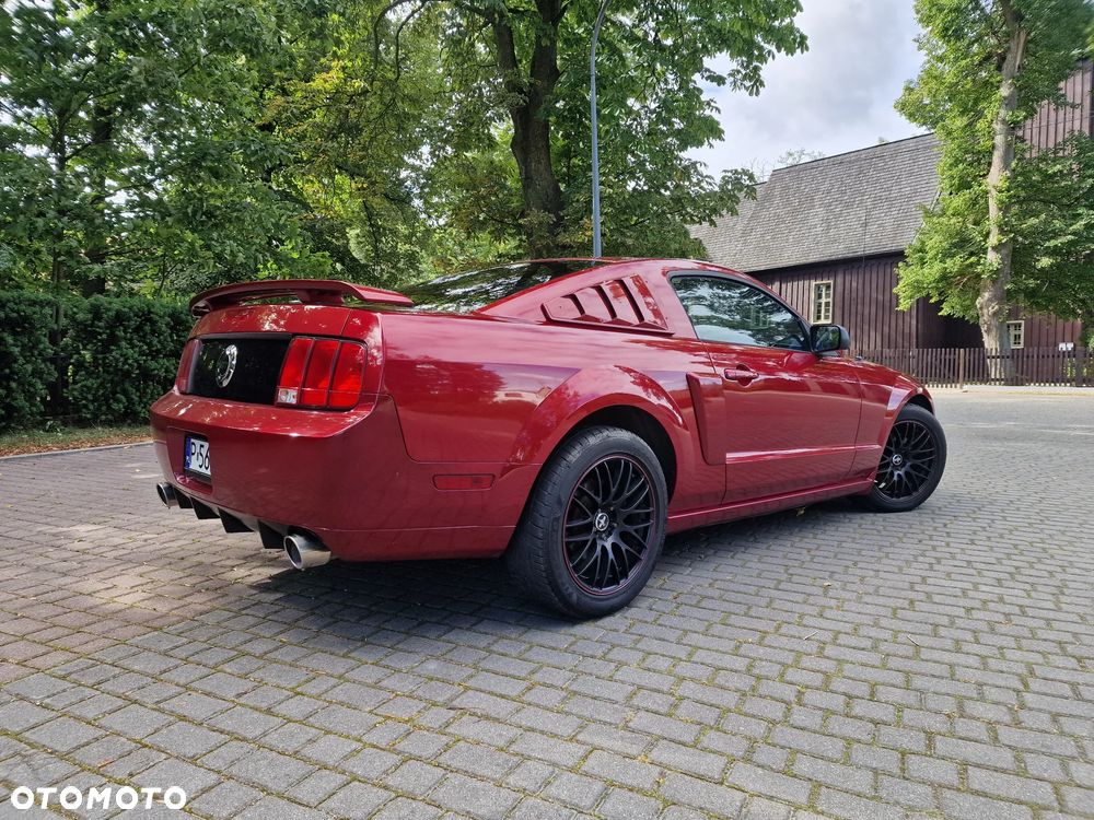 Ford Mustang - 5