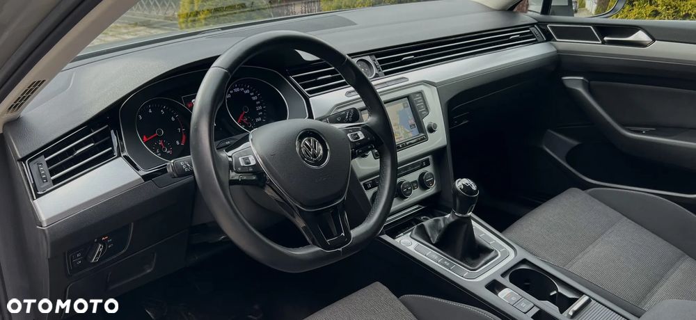 Volkswagen Passat 1.8 TSI BMT Comfortline - 10