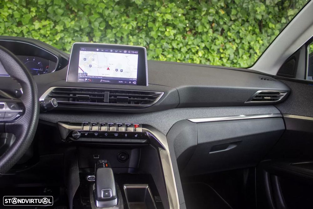 Peugeot 3008 1.5 BlueHDi GT Line EAT8 - 17