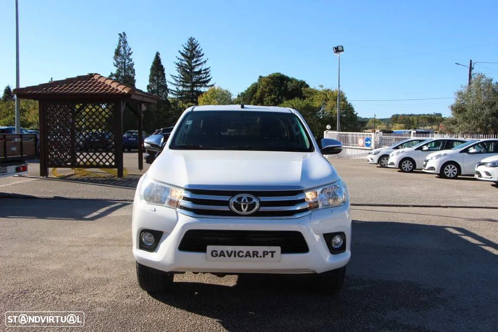 Toyota Hilux 2.4 D-4D 4WD CE Trial - 9