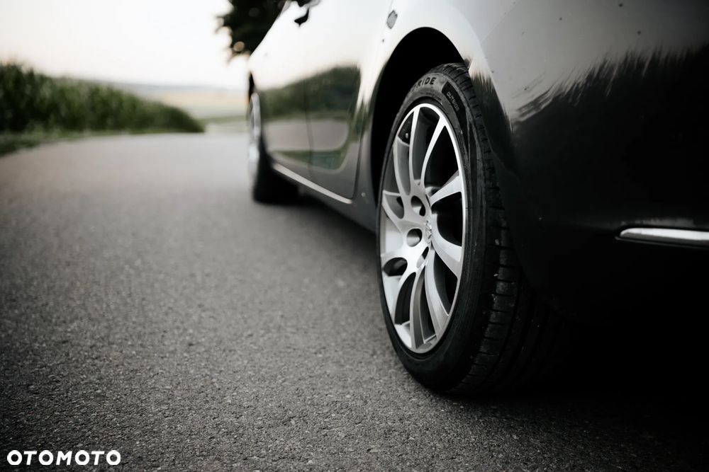 Opel Astra 1.4 T Cosmo - 7