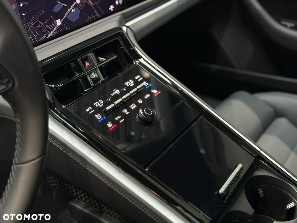 Porsche Panamera - 26
